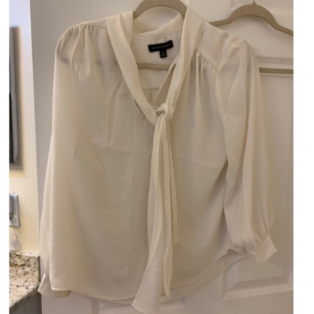 NWT Banana Republic size small blouse